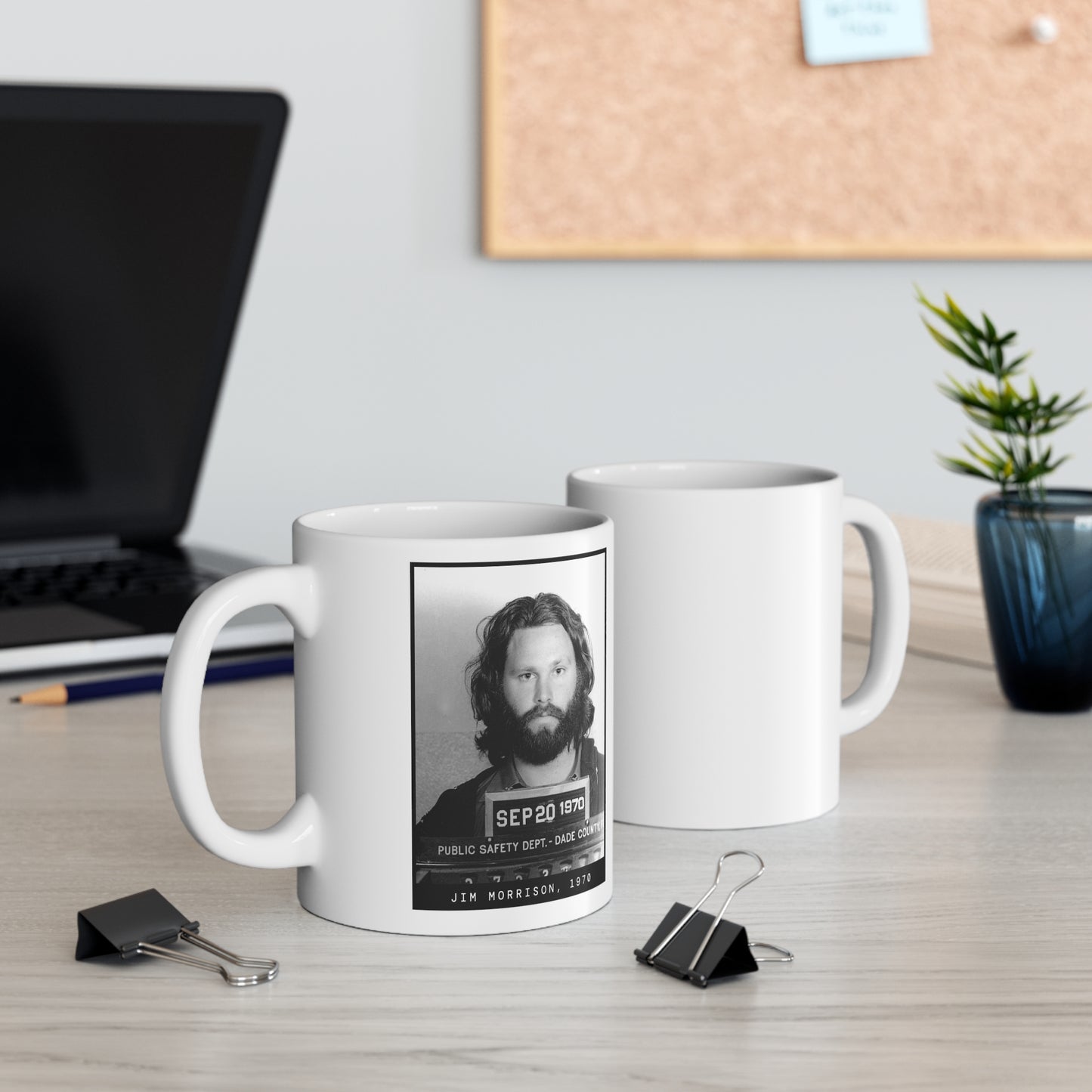 Taza con foto policial del cantante Jim Morrison, 1970