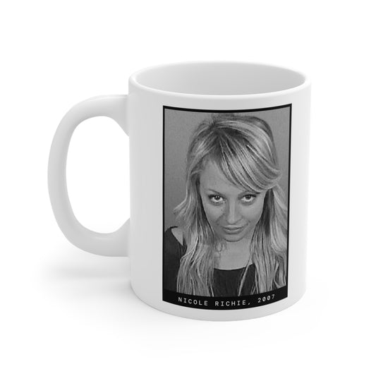 Taza con foto policial de una celebridad de Nicole Richie, 2007
