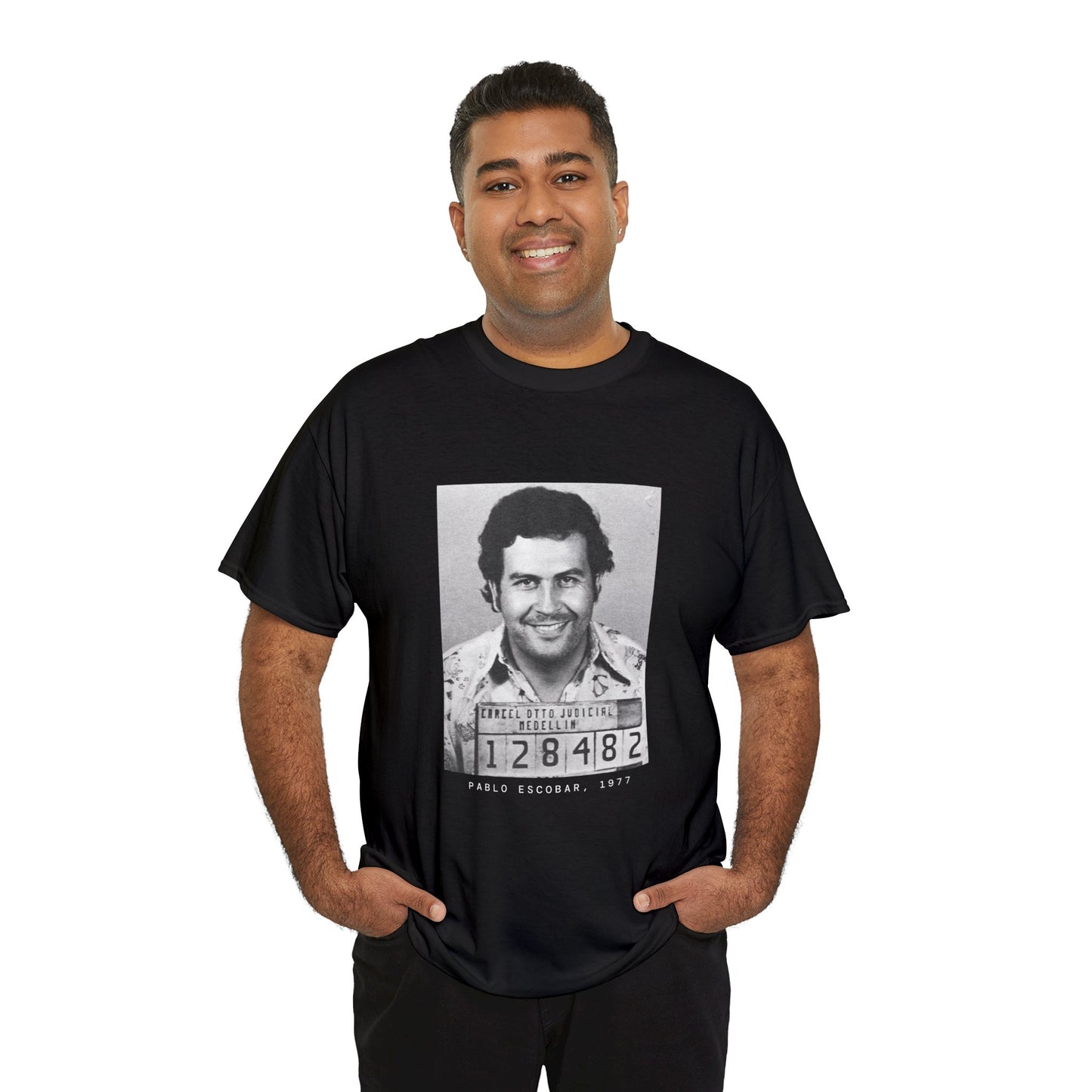 Camiseta con foto policial de Pablo Escobar, 1977