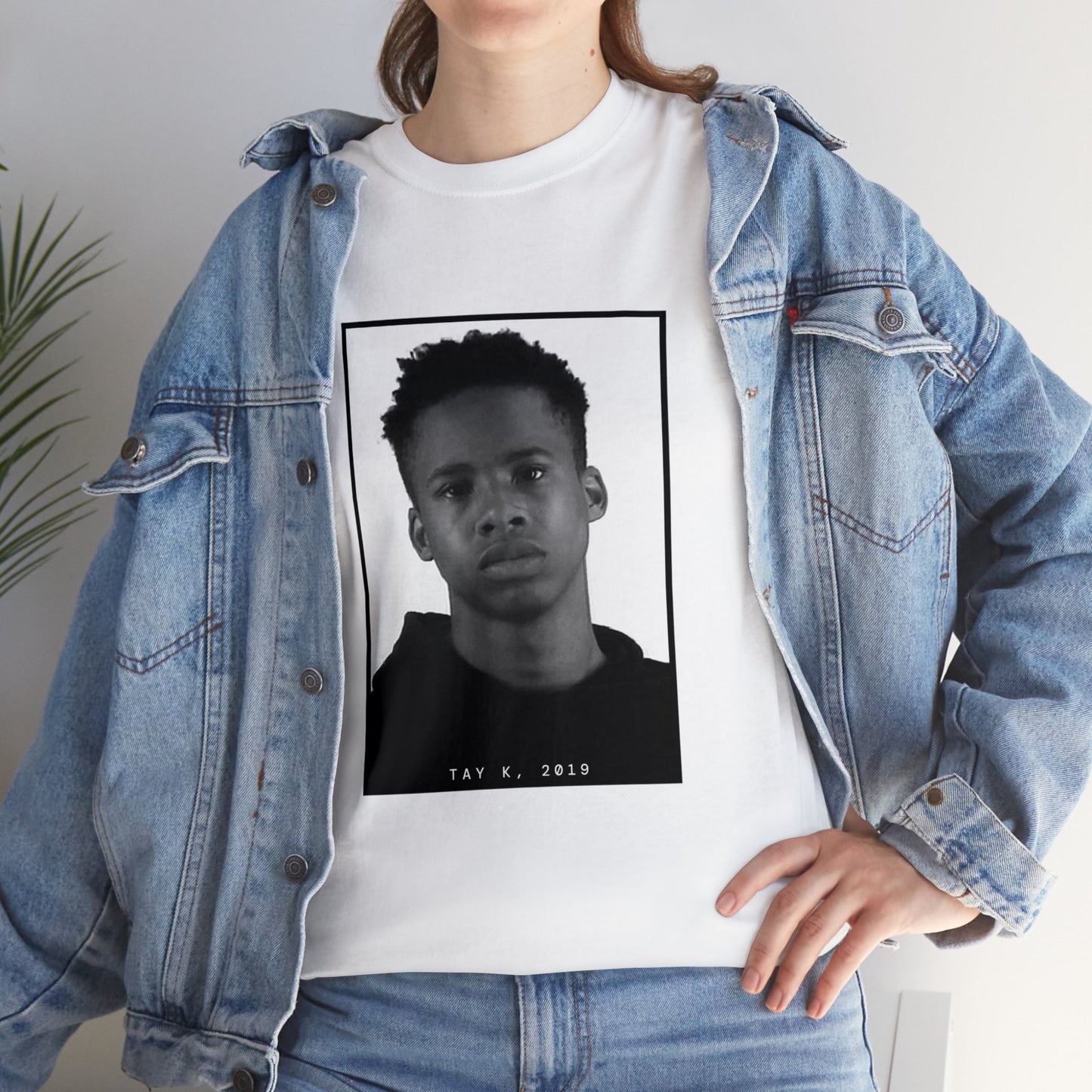 Camiseta con foto policial del rapero Tay K, 2019