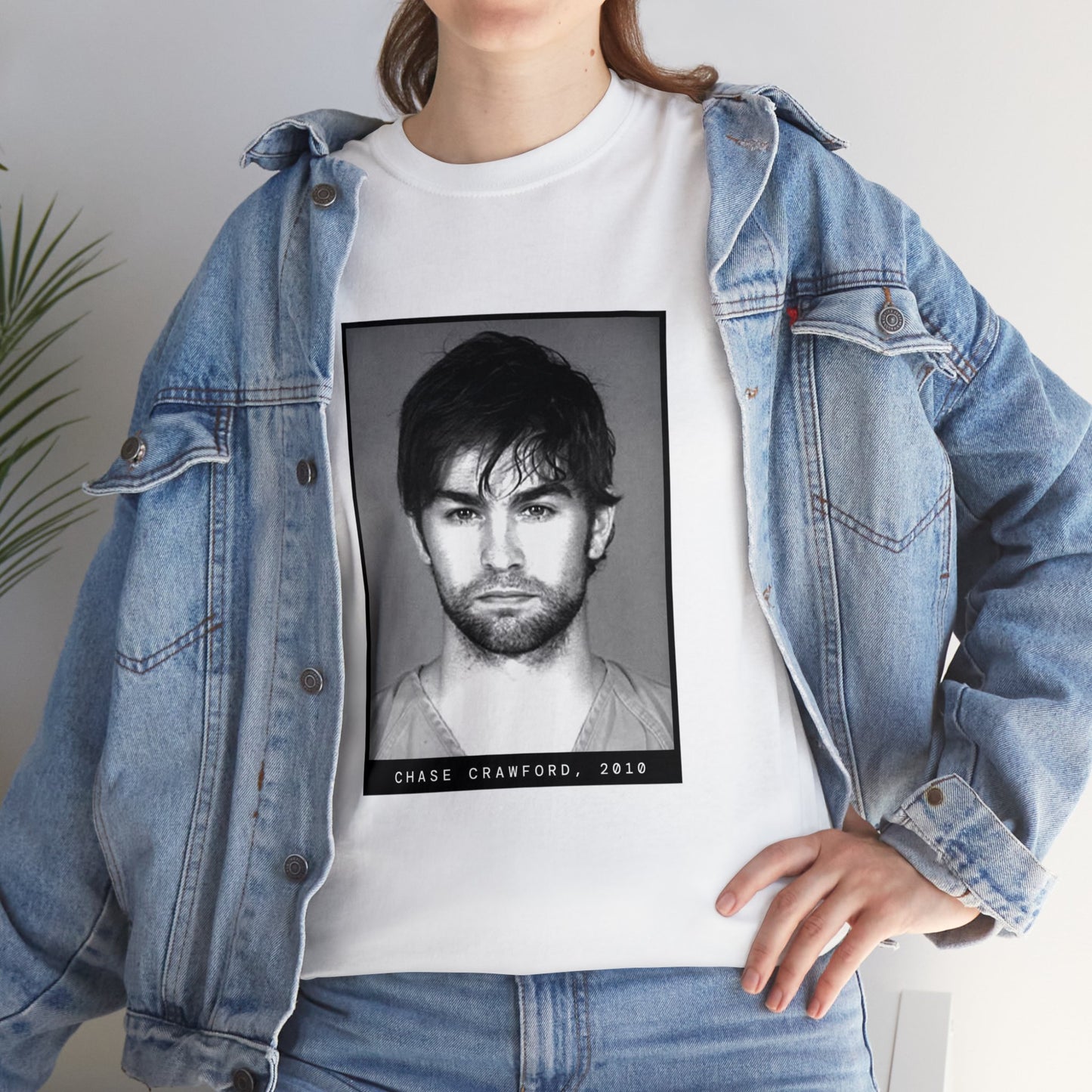 Camiseta con foto policial de famosos de Chase Crawford, 2010