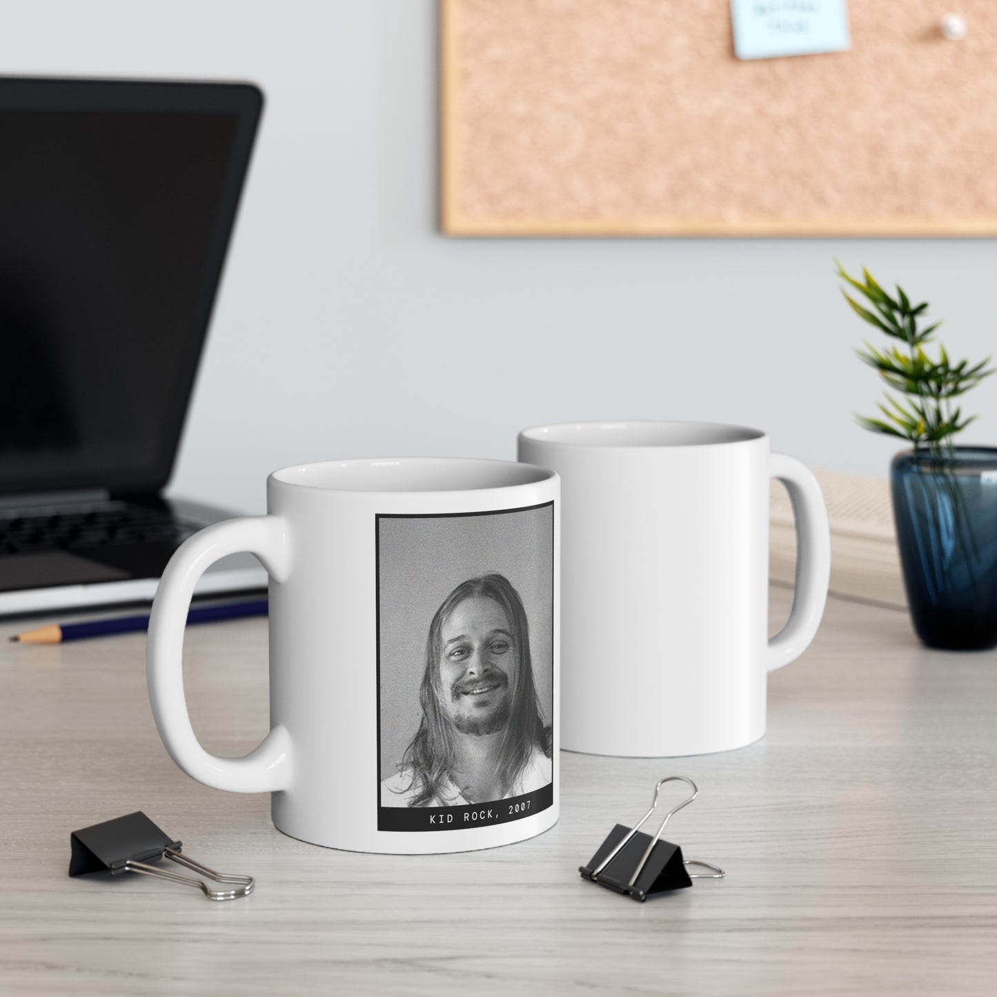 Taza con foto policial del cantante Kid Rock, 2007