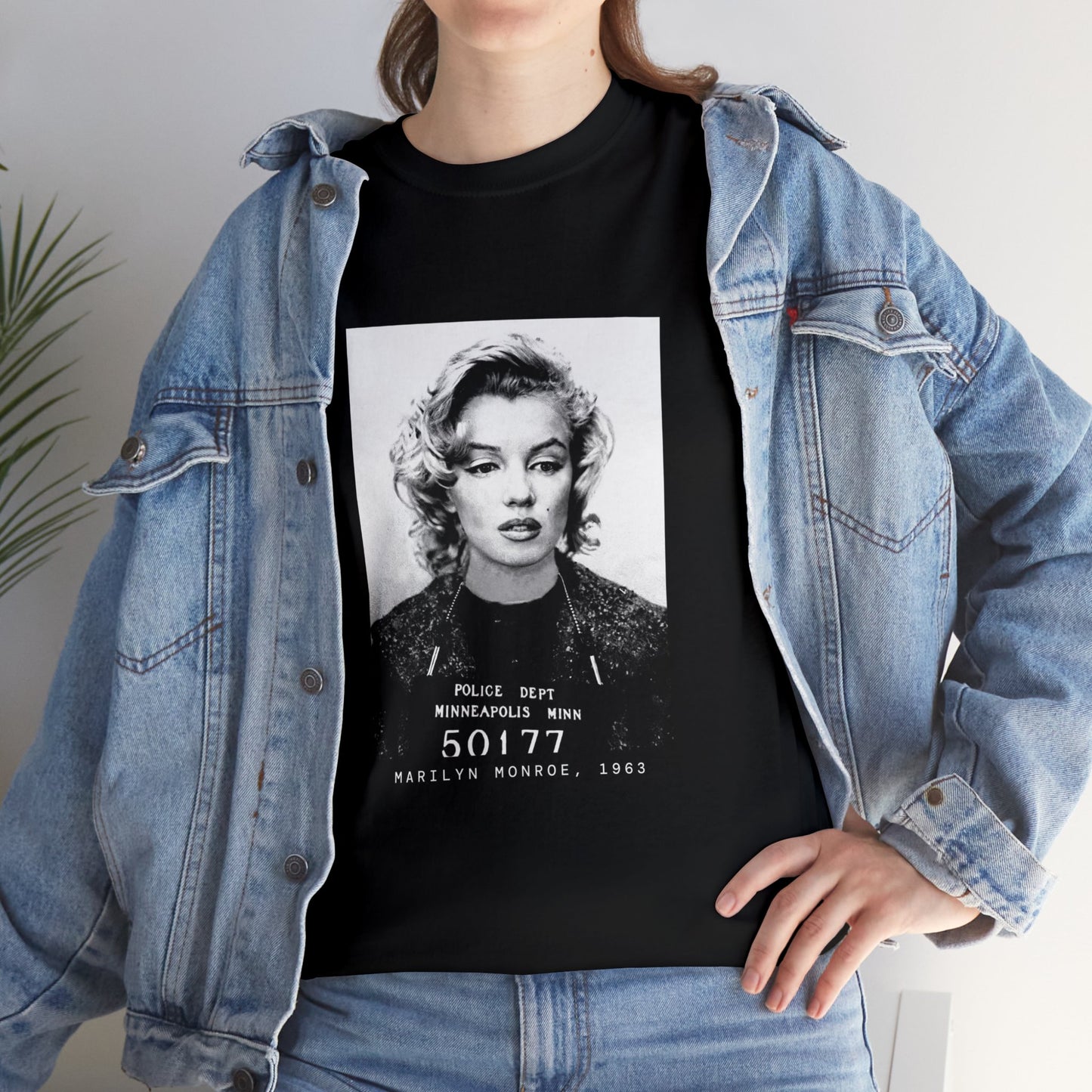 Camiseta con foto policial de Marilyn Monroe, actriz de 1963