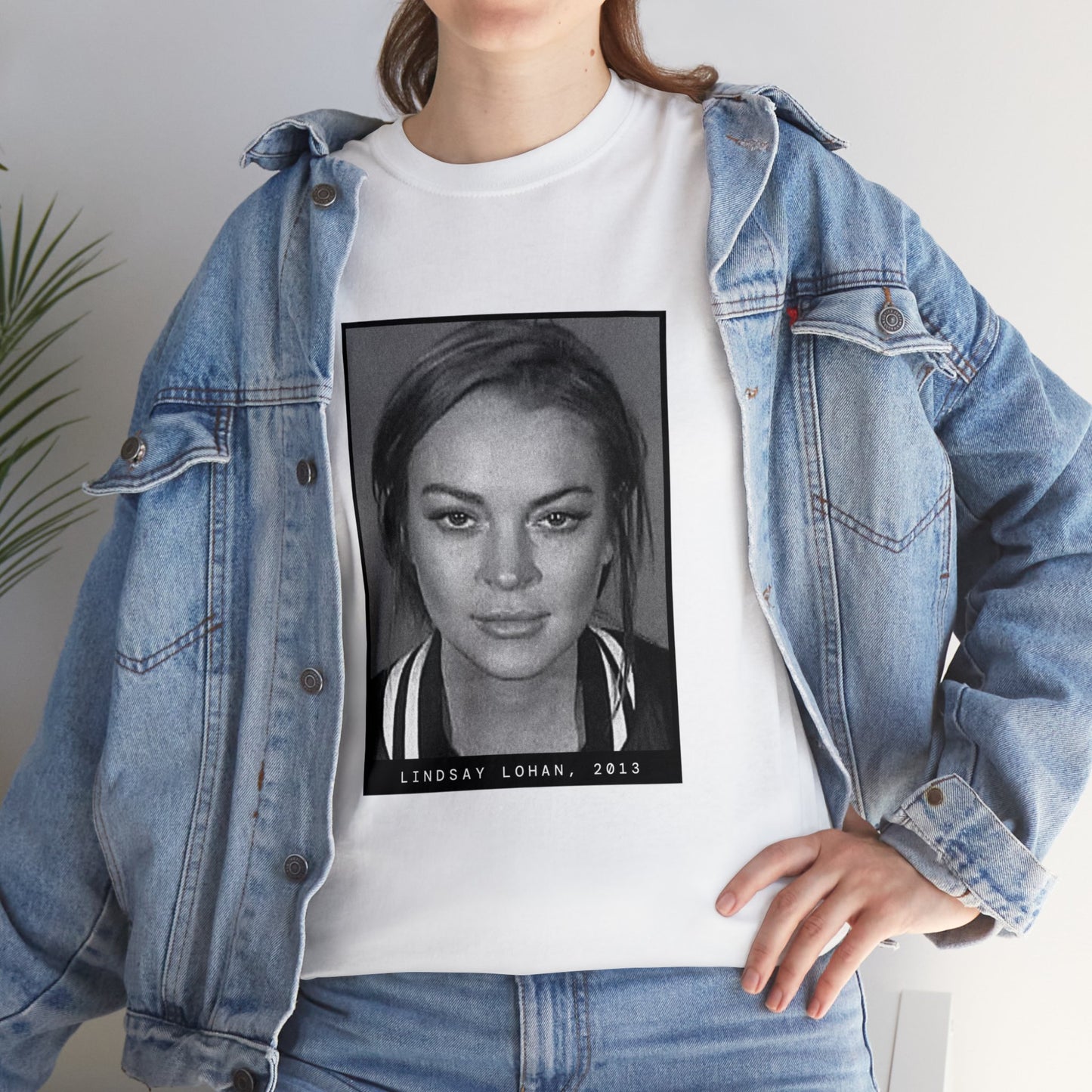 Camiseta con foto policial de Lindsay Lohan, actriz de 2013