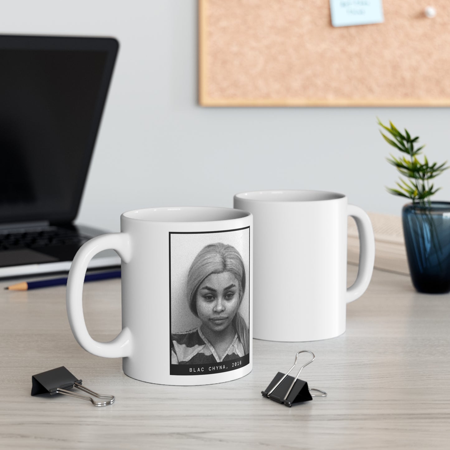 Taza con foto policial de celebridades de Blac Chyna, 2016