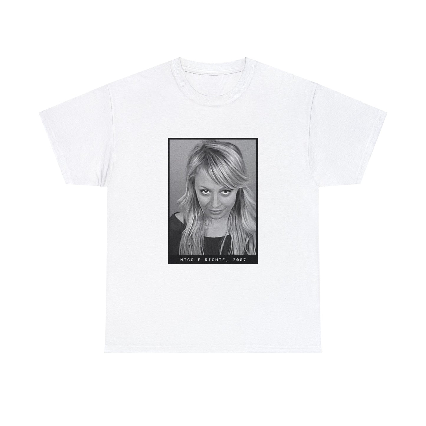 Camiseta con foto policial de una celebridad de Nicole Richie, 2007
