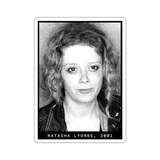 Pegatina de foto policial de celebridad de Natasha Lyonne, 2001