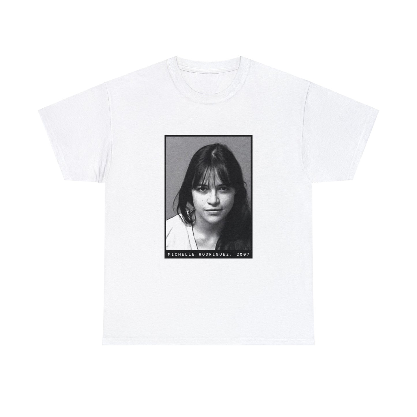 Camiseta con foto policial de la actriz Michelle Rodríguez, 2007