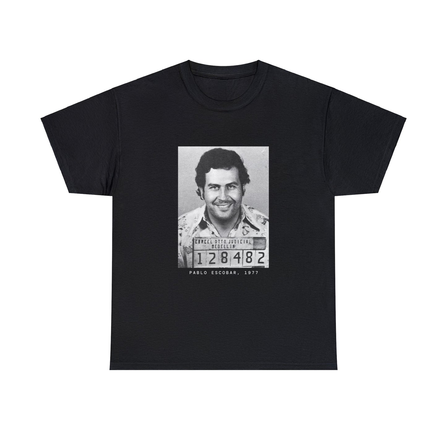 Camiseta con foto policial de Pablo Escobar, 1977