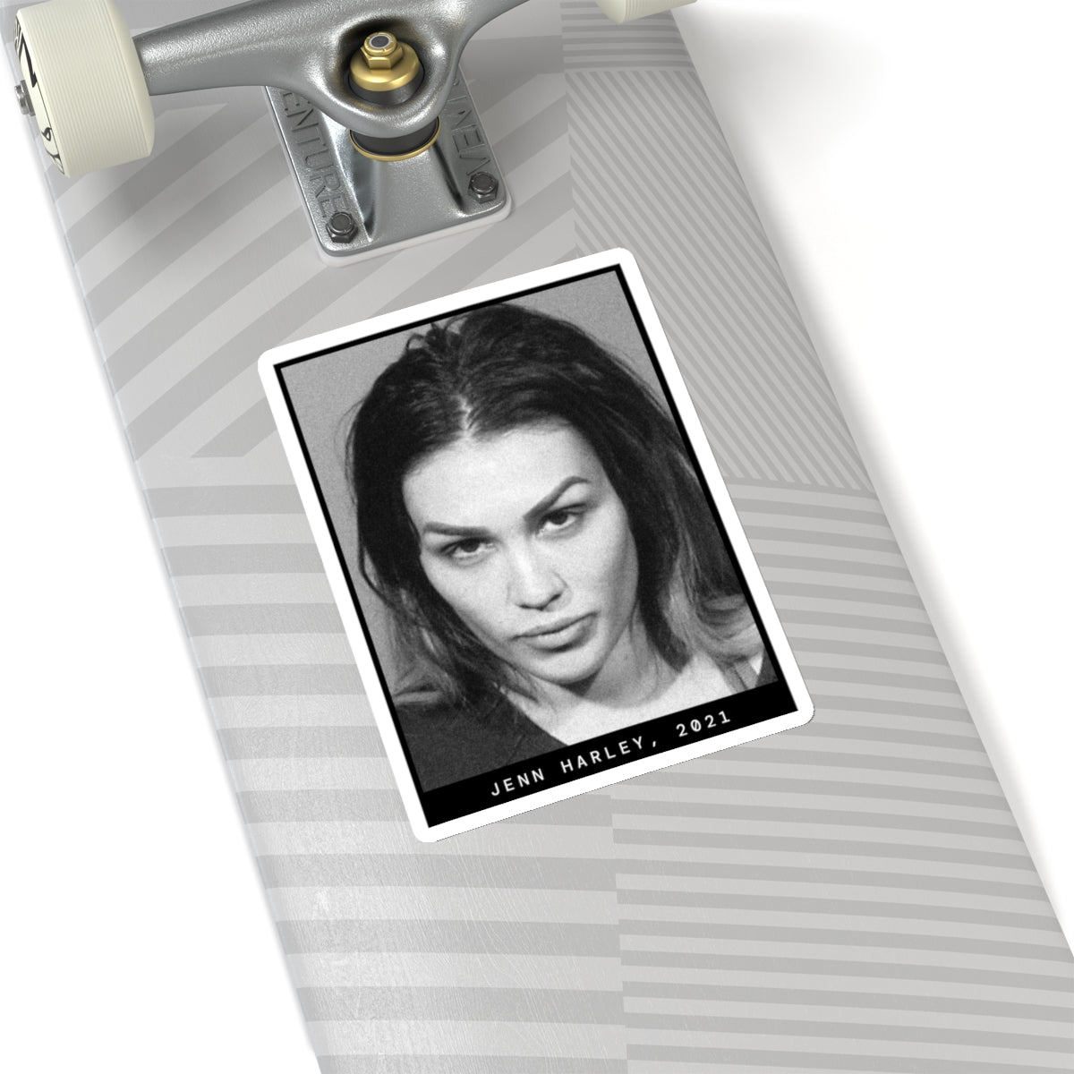 Pegatina de foto policial de Jenn Harley, influencer de 2021