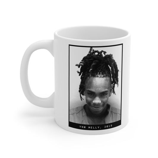 Taza con foto policial del rapero YNW Melly de 2019