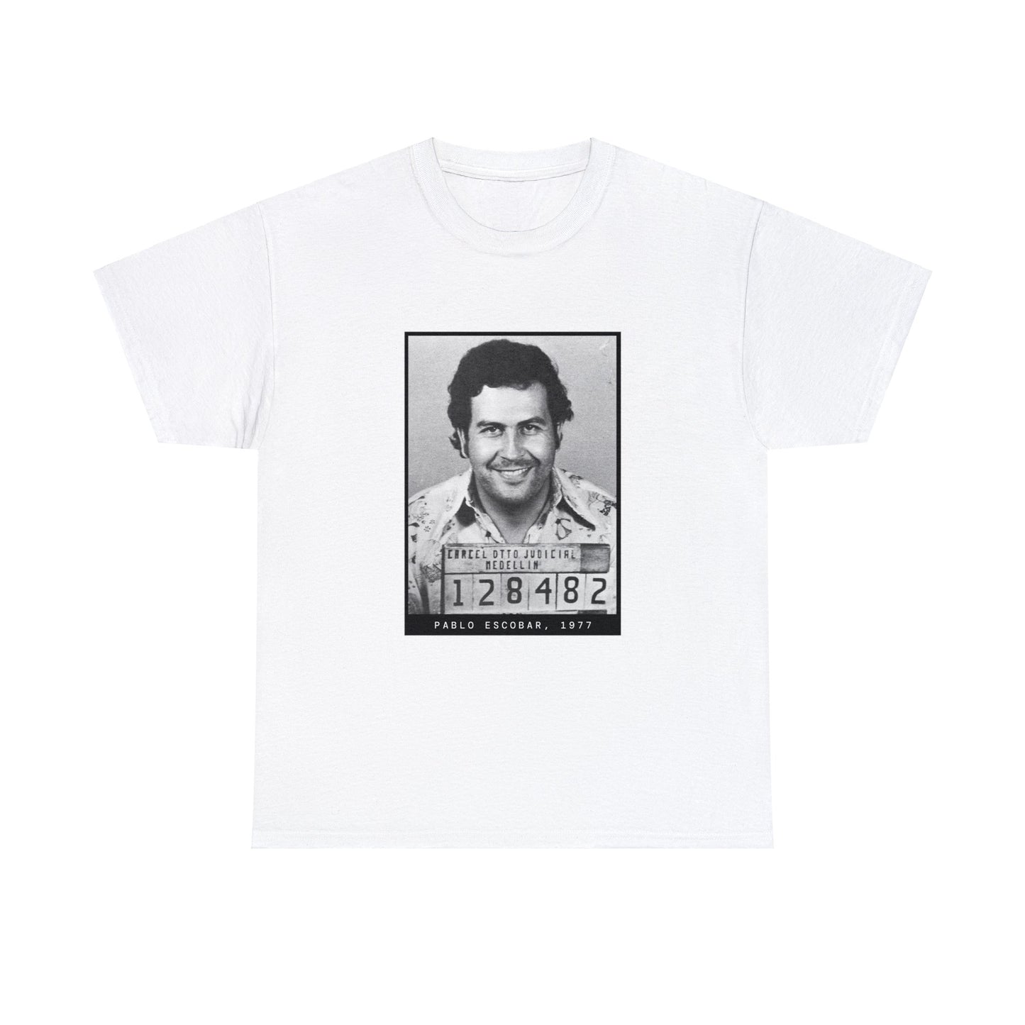 Camiseta con foto policial de Pablo Escobar, 1977