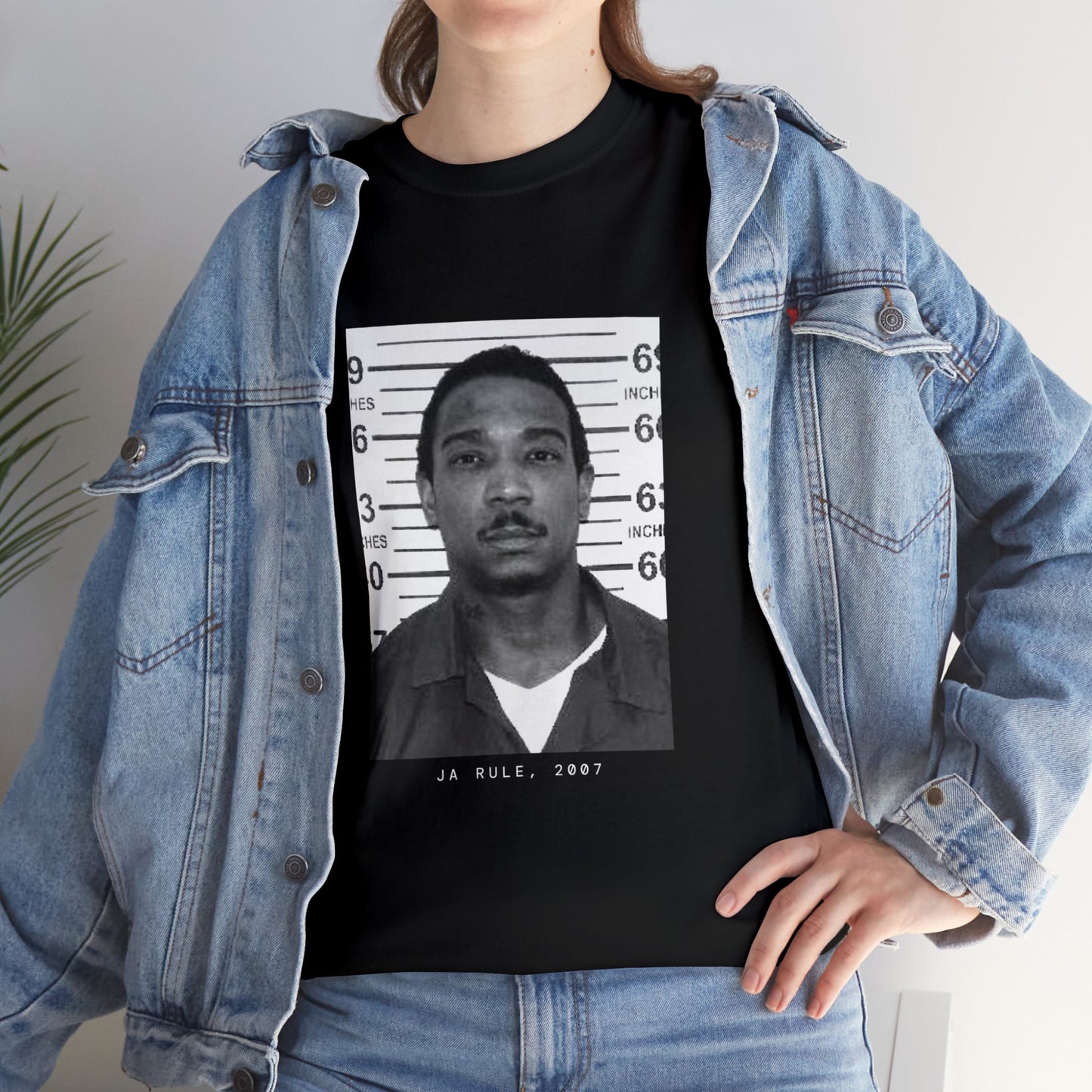 Camiseta con foto policial del rapero Ja Rule, 2007