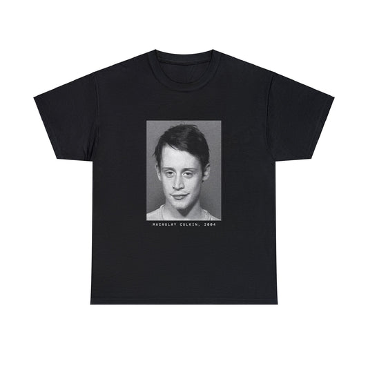 Camiseta con foto policial de un famoso de Macaulay Culkin, 2004